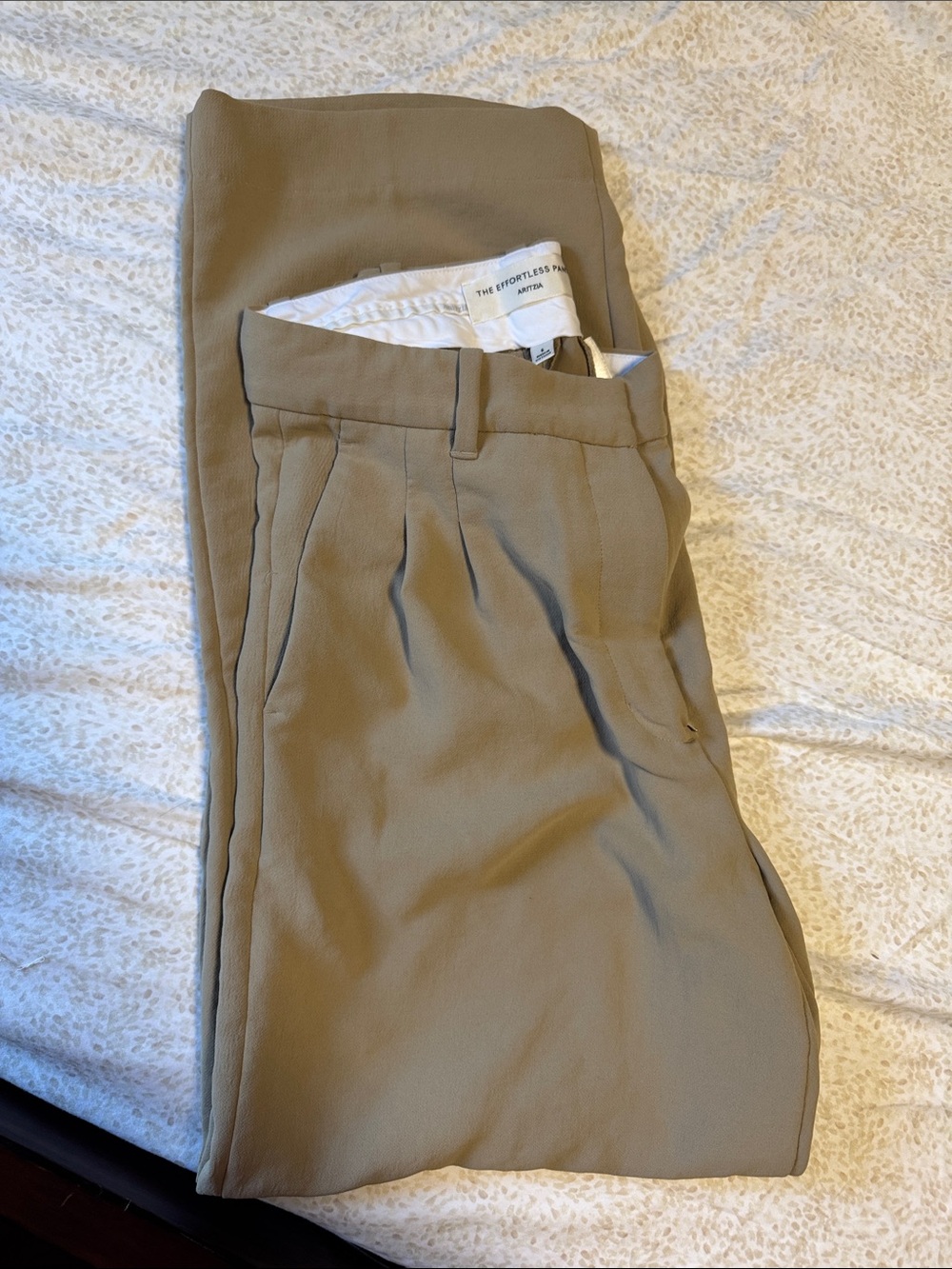 Aritzia Women's Pleated Chinos in Khaki Tan